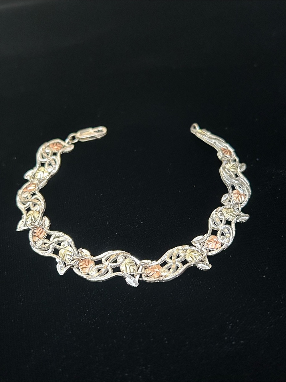 Coleman Co. Black Hills Gold Leaf 7” Bracelet 12k Gold, 925 Sterling Silver